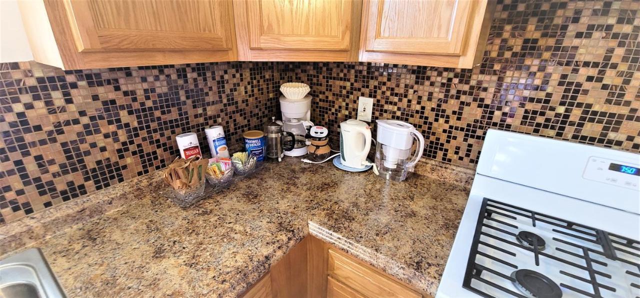 Vacation Home 3.5 Mi To Strip/Dt/Outlt Up To 8 Gst Лас Вегас Екстериор снимка