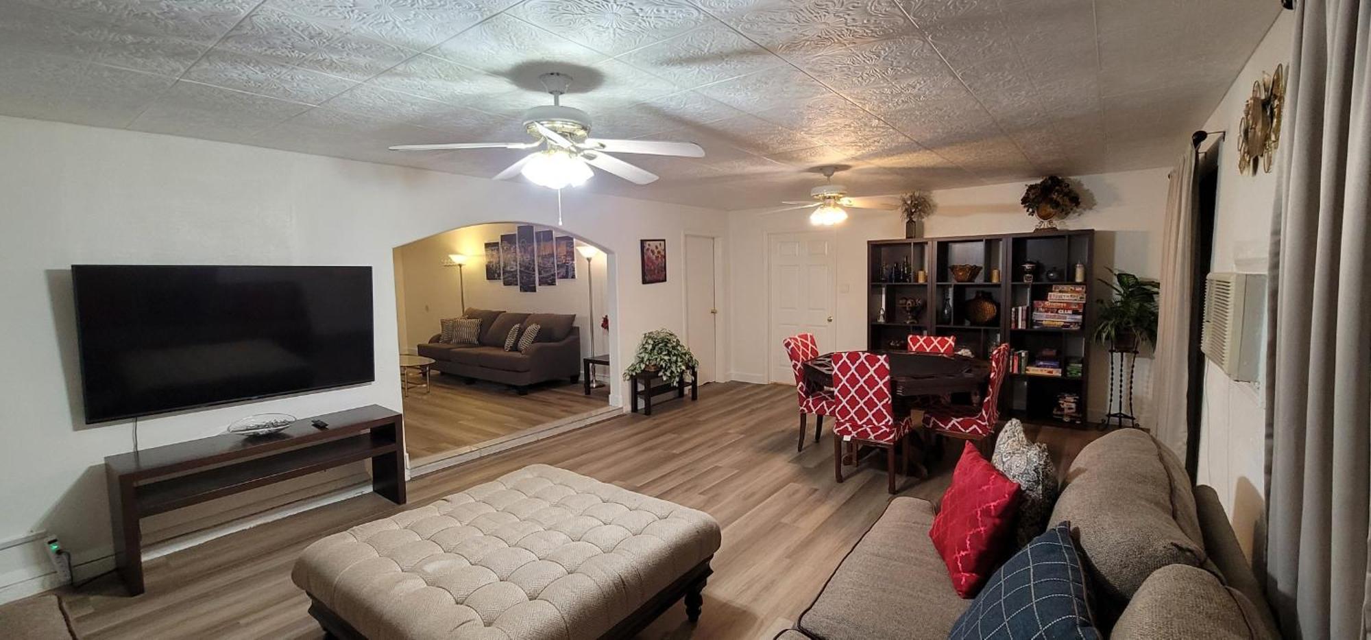 Vacation Home 3.5 Mi To Strip/Dt/Outlt Up To 8 Gst Лас Вегас Екстериор снимка