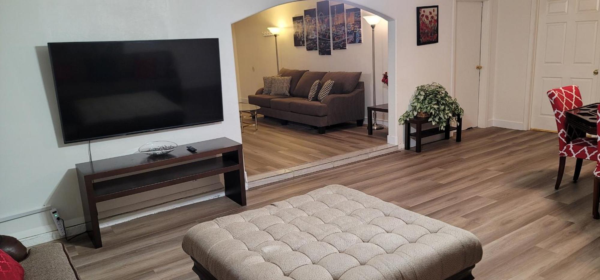 Vacation Home 3.5 Mi To Strip/Dt/Outlt Up To 8 Gst Лас Вегас Екстериор снимка